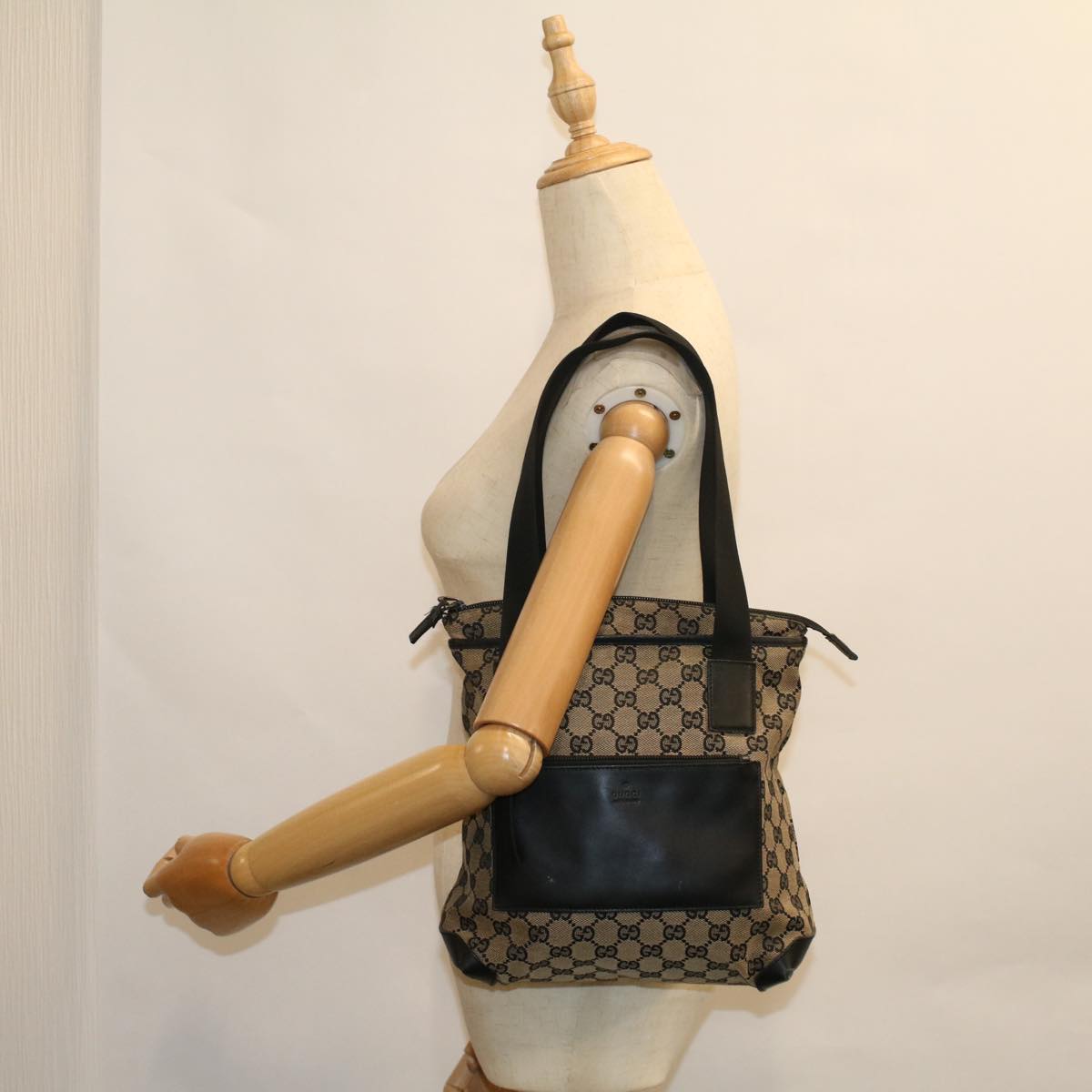 GUCCI GG Canvas Tote Bag Beige Black 0190402 57238