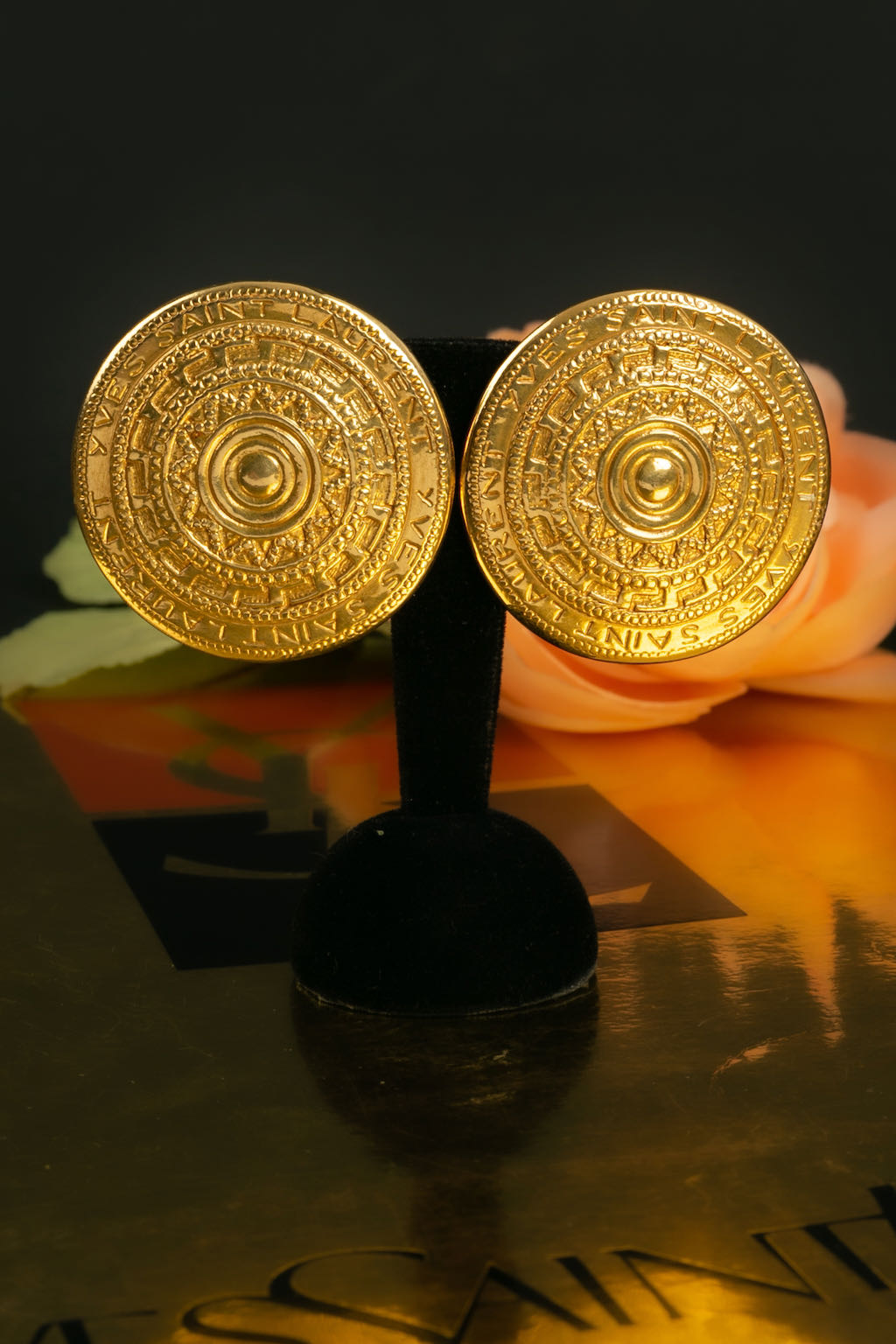Boucles d'oreilles dorÃƒÆ’Ã‚Â©es Yves Saint Laurent