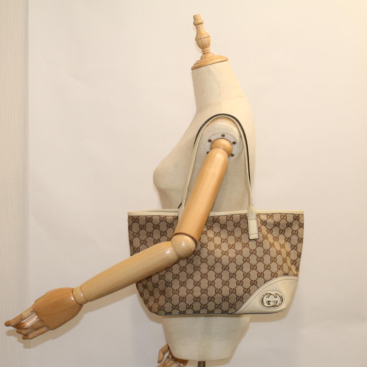 GUCCI GG Canvas Hand Bag Beige 169946 57778