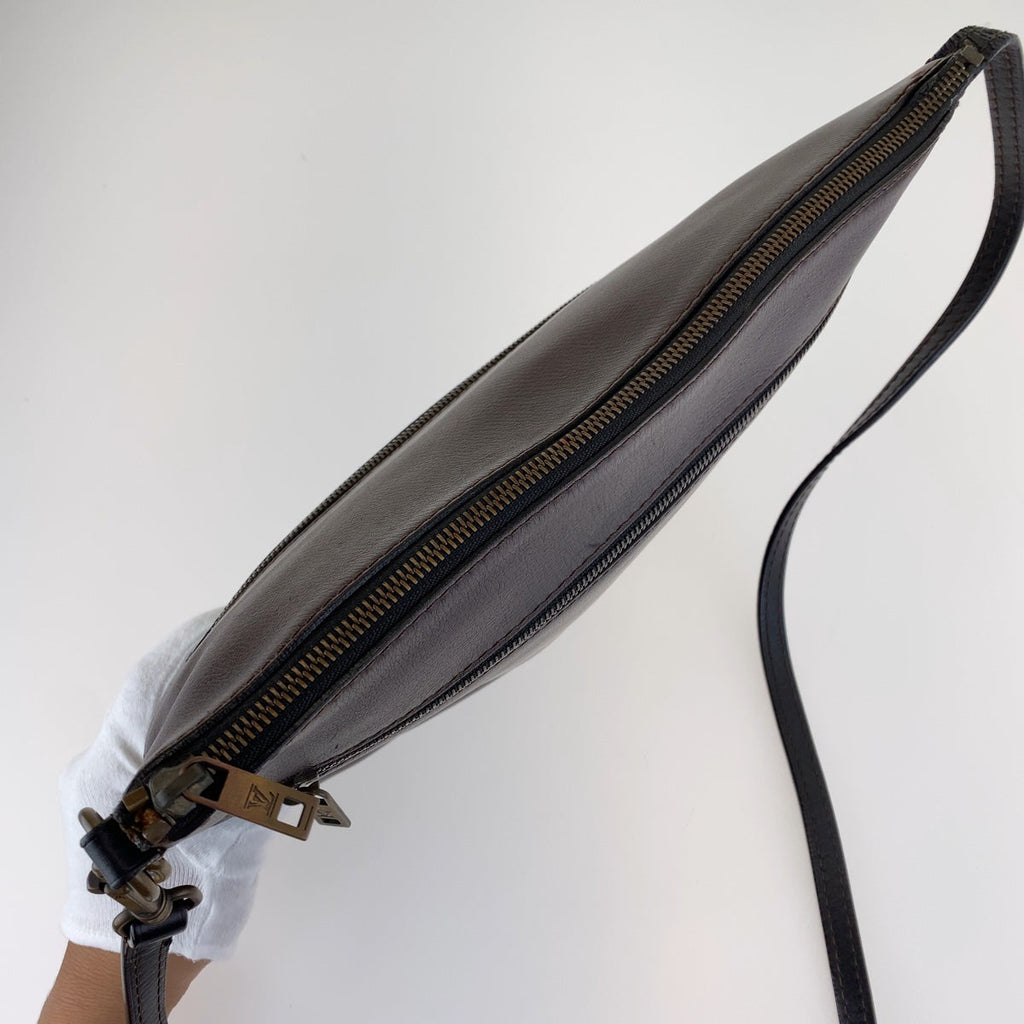 Louis Vuitton Leather Sac Plat Messenger Bag