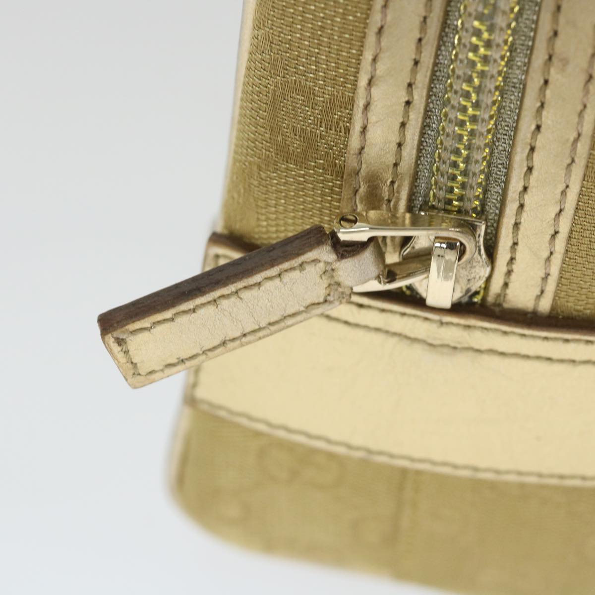 GUCCI GG Canvas Hand Bag Gold 000 0852 2123 57933