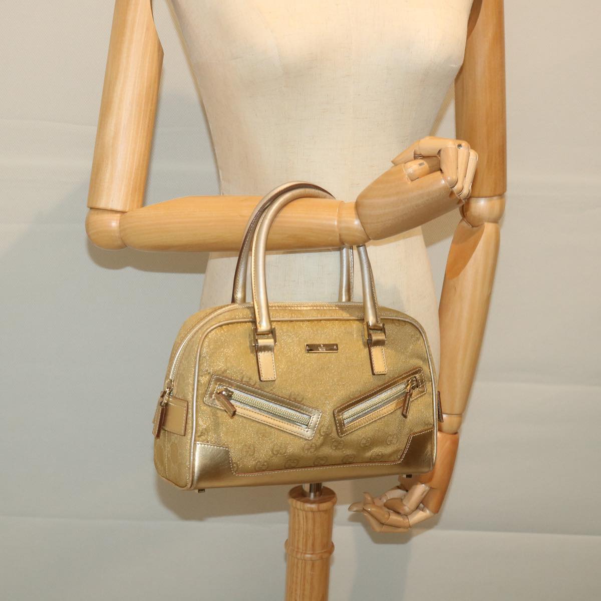 GUCCI GG Canvas Hand Bag Gold 000 0852 2123 57933