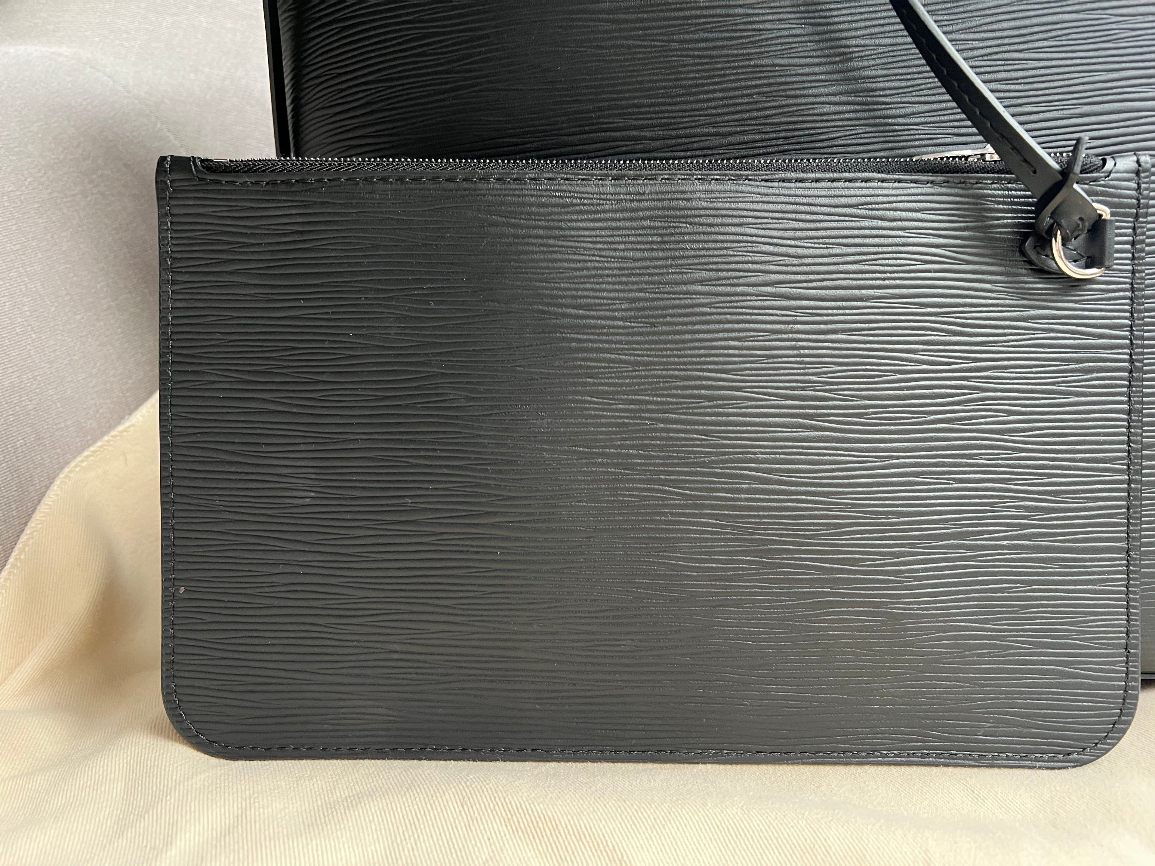 Louis Vuitton Neverfull MM Black Epi Leather (RRP £1,740)