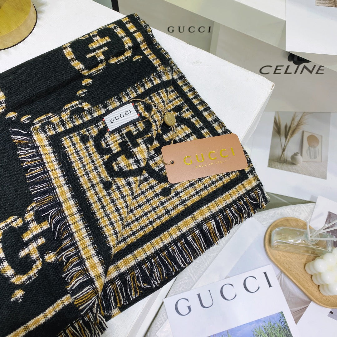 EN - Luxury GCI Scarf 027