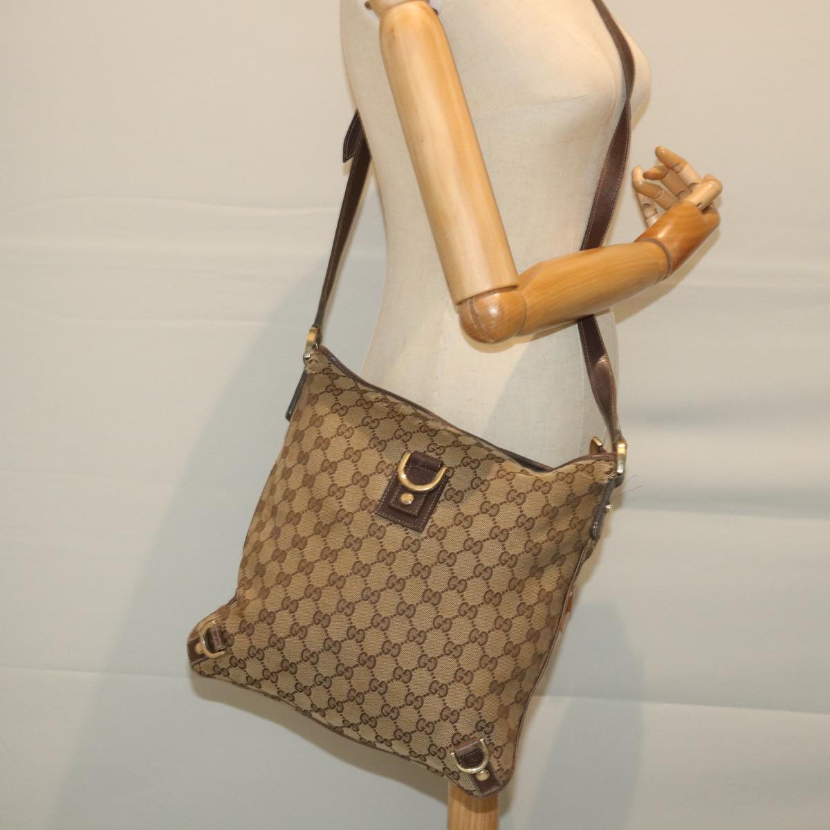 GUCCI GG Canvas Shoulder Bag Beige 131326 58039