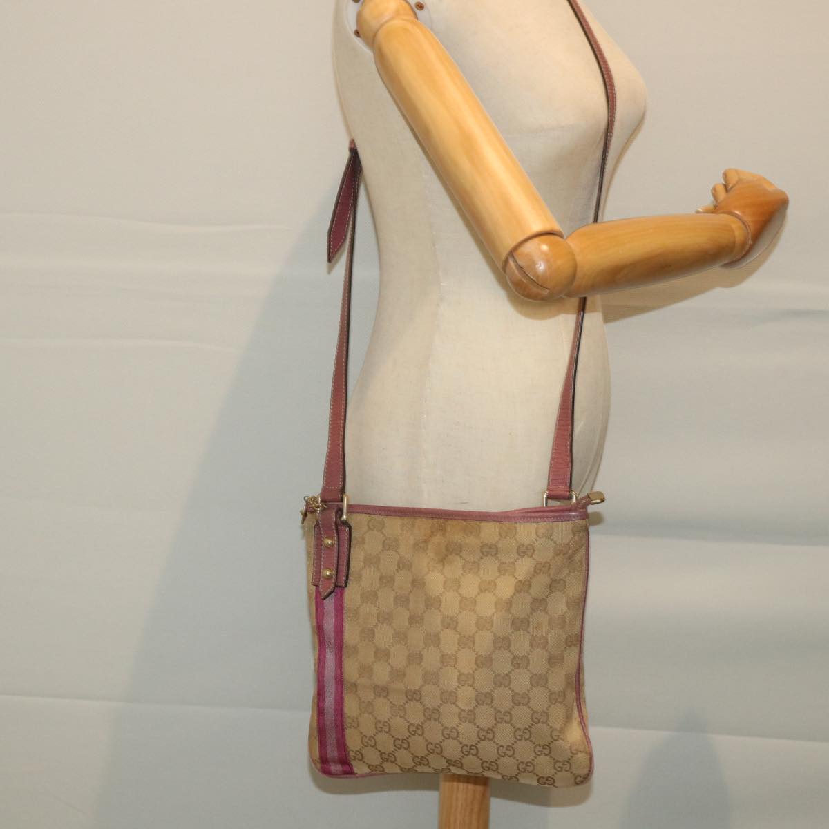 GUCCI GG Canvas Sherry Line Shoulder Bag Beige Pink 144388 58040