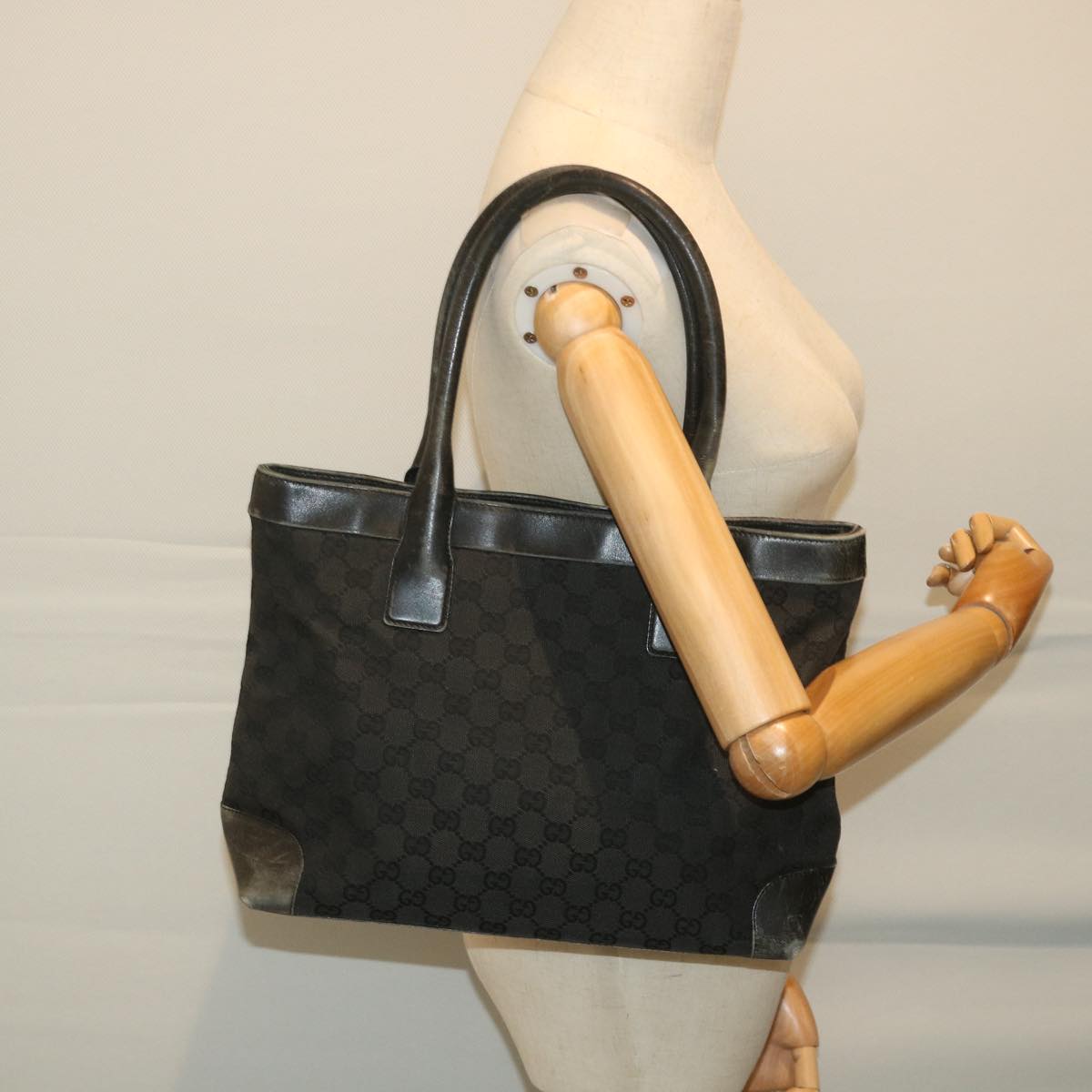 GUCCI GG Canvas Tote Bag Black 33890 58050