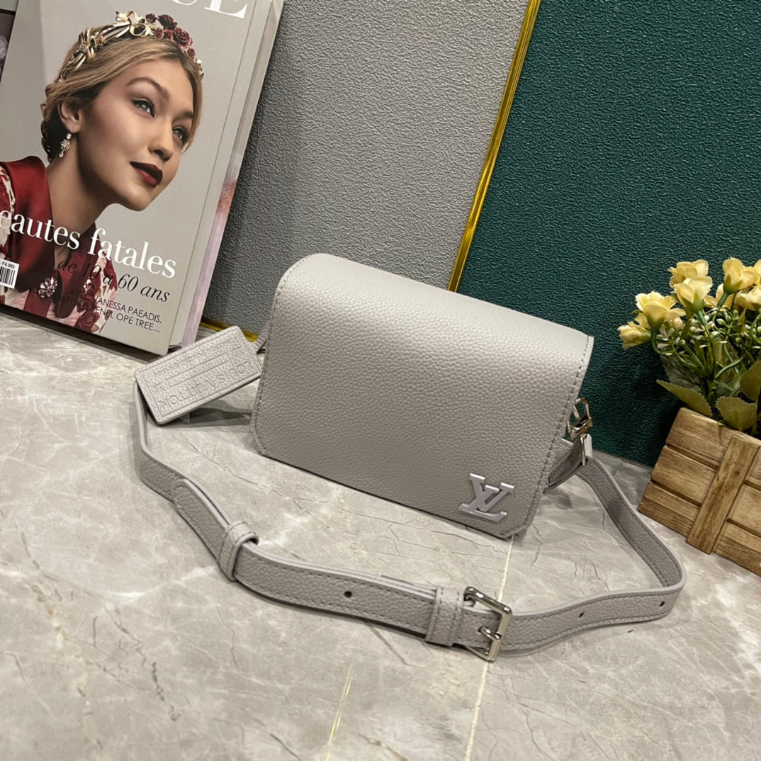 EN - Luxury Bags LUV 871