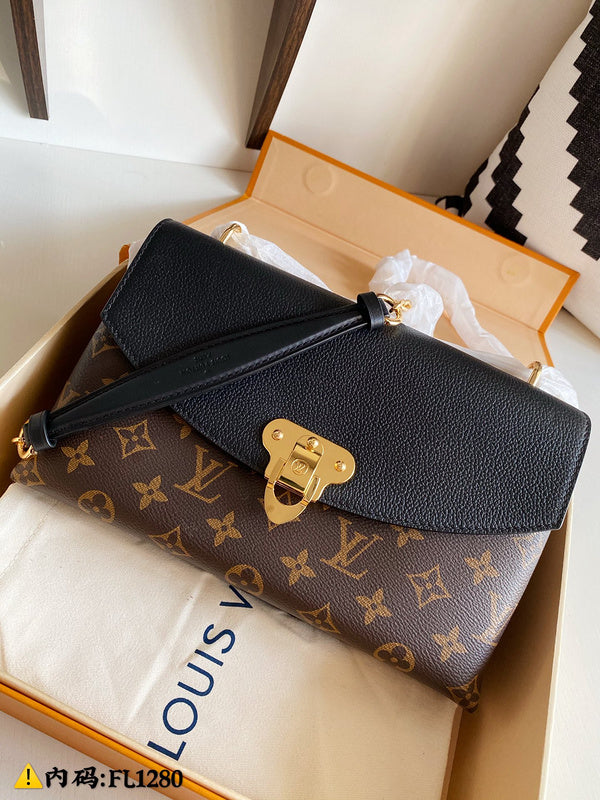 LOV2 Bags - Luxurious Bags  2649