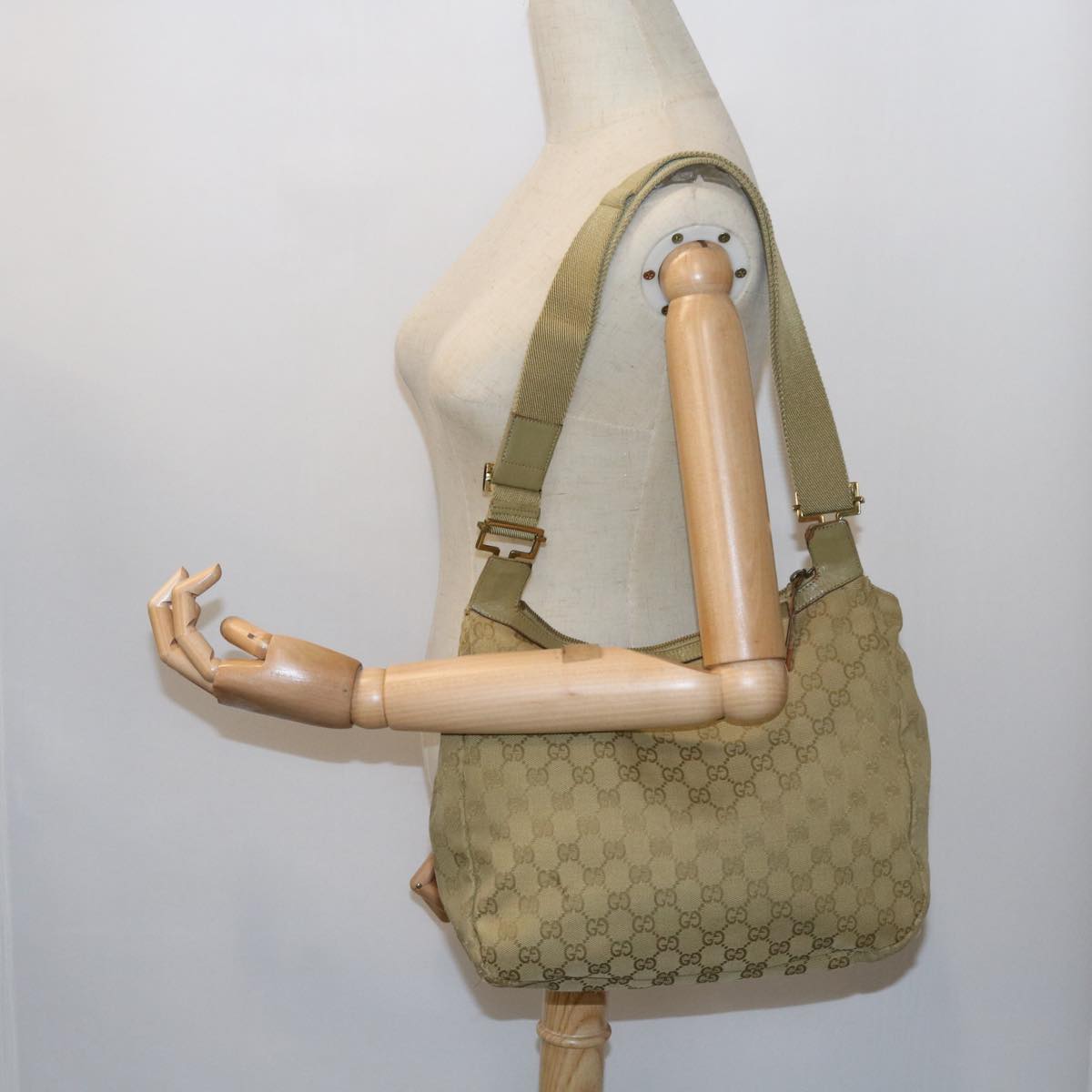 GUCCI GG Canvas Shoulder Bag Beige 90762 58417