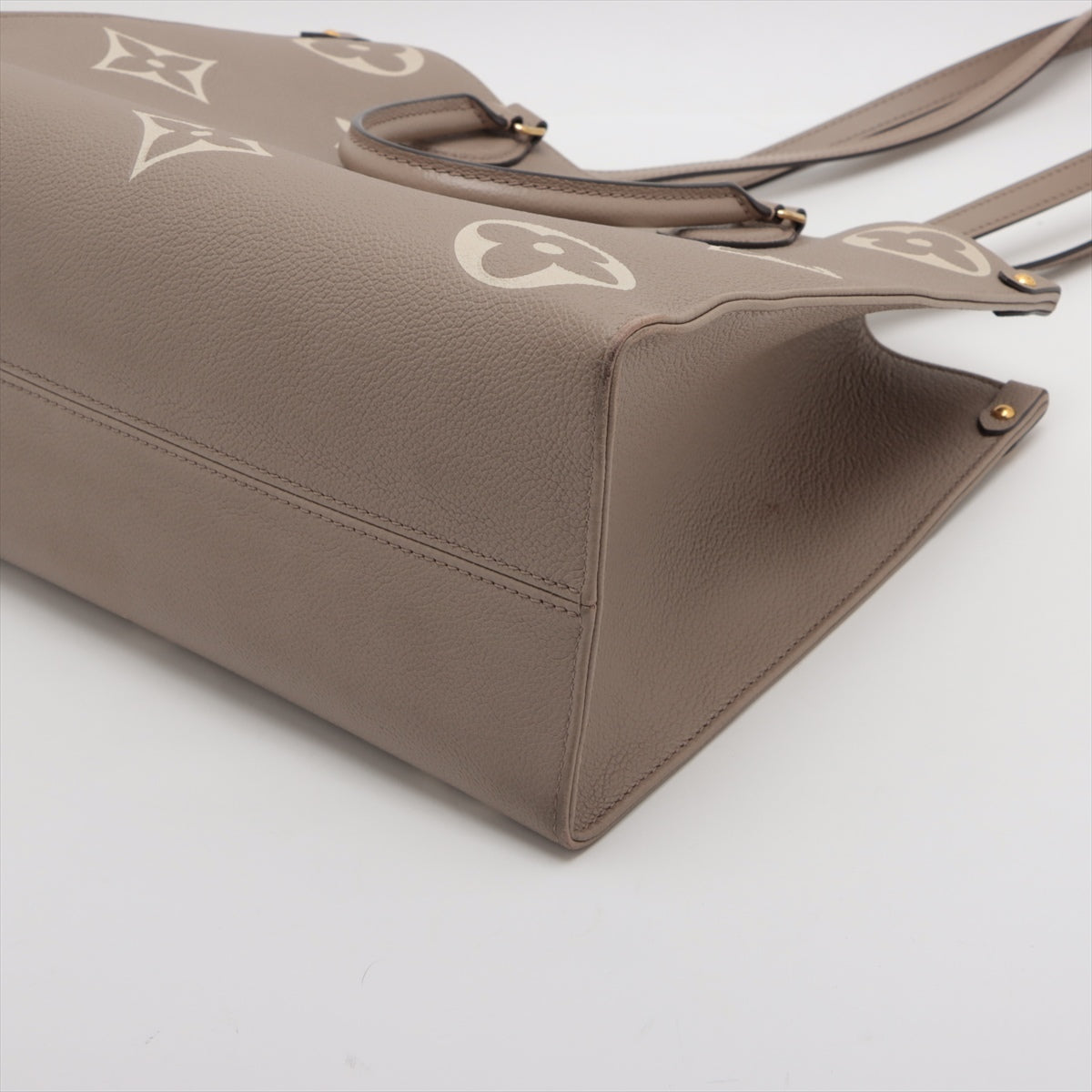 Louis Vuitton Monogram Giant On The Go MM M45494