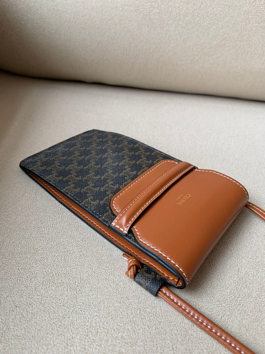 GLAMI Phone Pouch With GlamIap In Triomphe Canvas And Lambskin Tan For Women 7in/18cm 10G332CQD.04LU