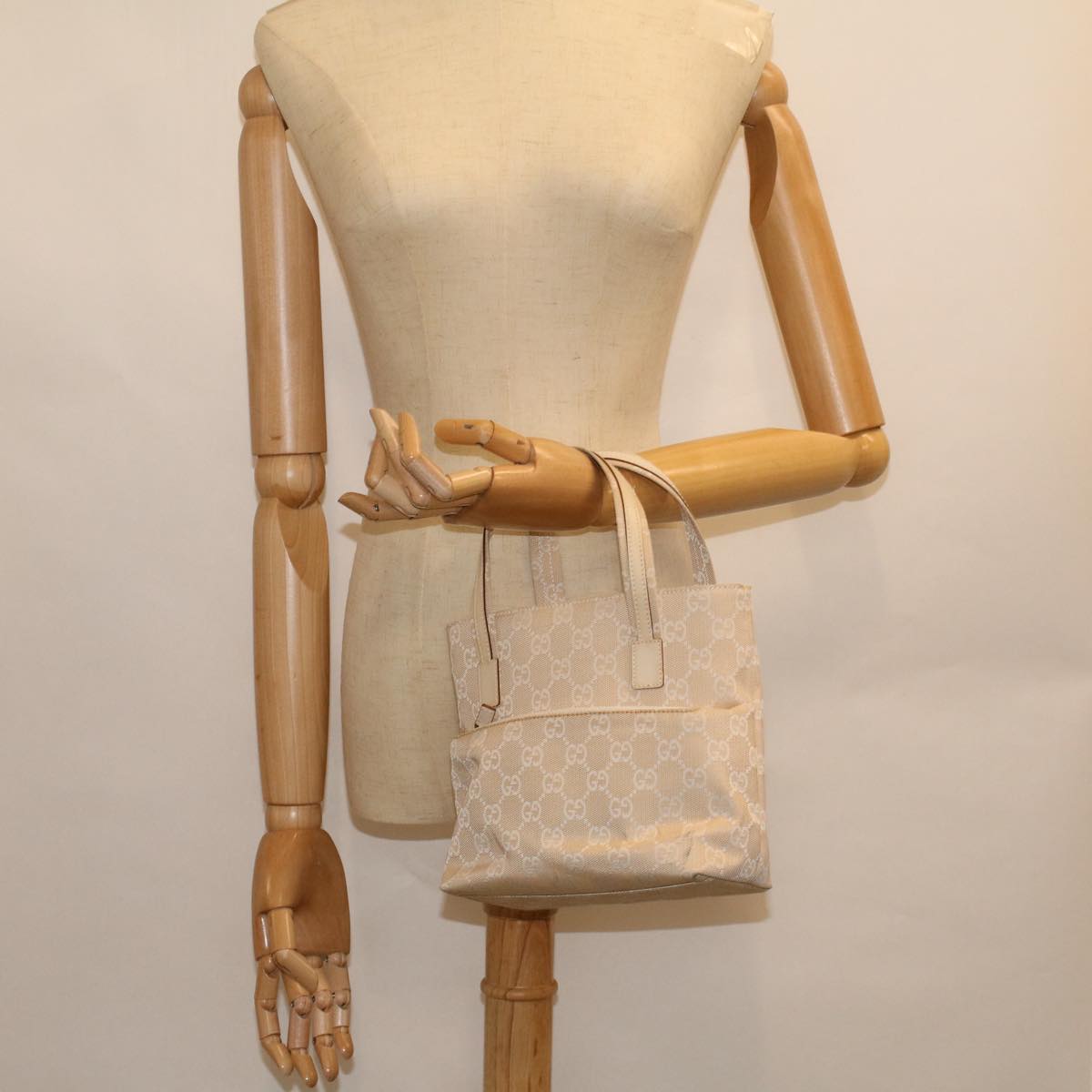 GUCCI GG Canvas Hand Bag Beige 002 1079 001998 58675