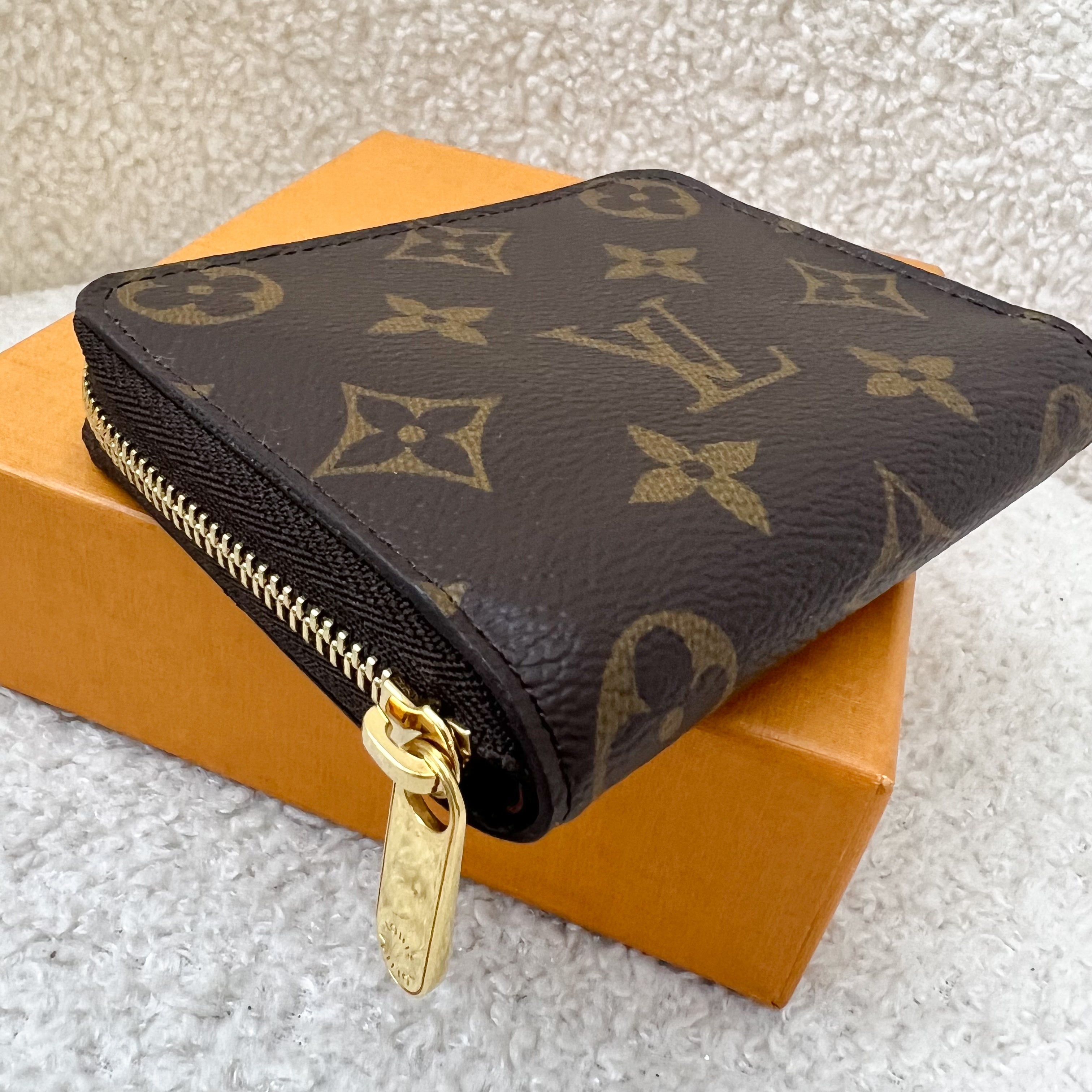 LV Zippy Card Holder / Coin Purse in Monogram Canvas GHW