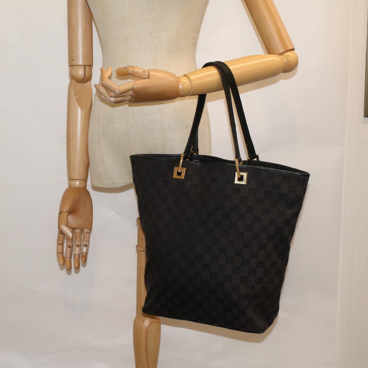 GUCCI GG Canvas Tote Bag Black 002 1098 3444 58793