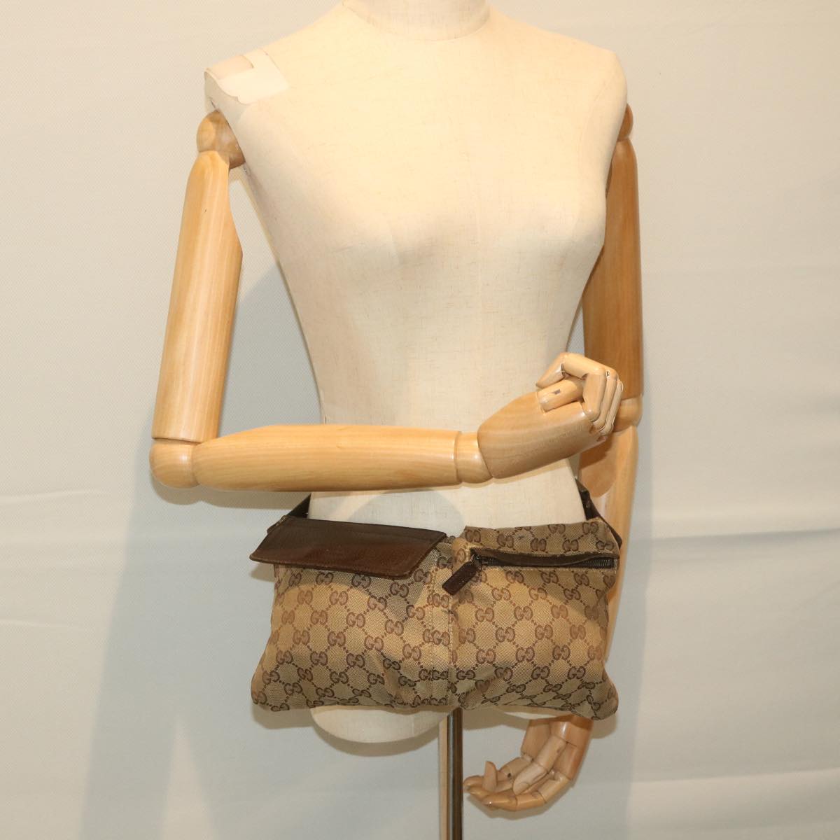 GUCCI GG Canvas Shoulder Bag Beige 28566 59156