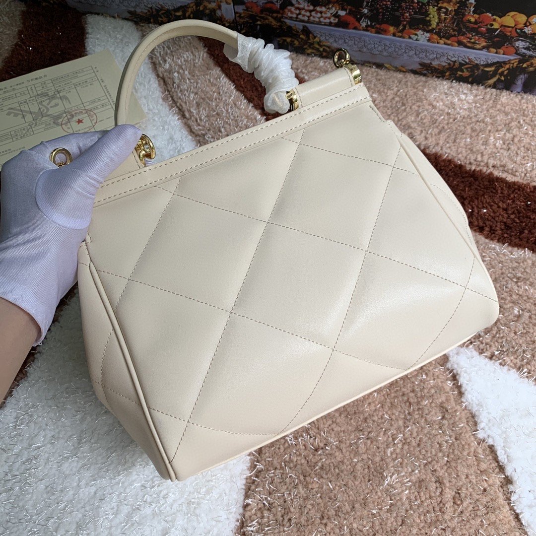 GLAMI MeGLAMIum Sicily Bag In Quilted White For Women 10.2in/26cm GLAMI GLAMI6002AW59180002