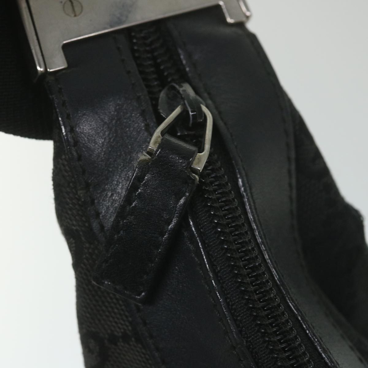GUCCI GG Canvas Shoulder Bag Black 019 0432 002058 59550