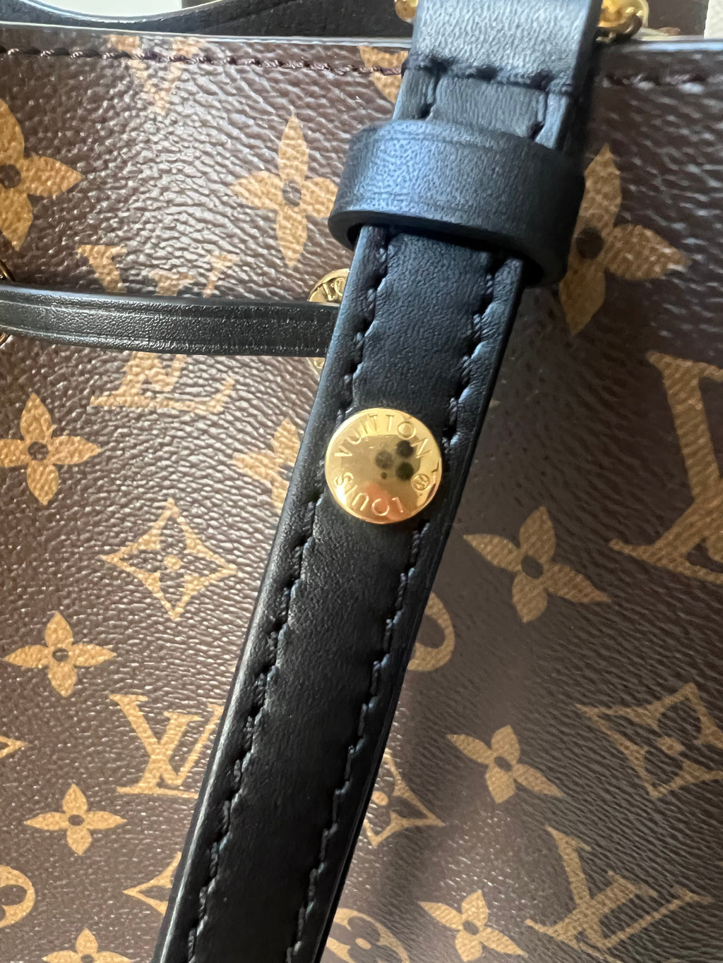 Louis Vuitton Neo Noe Monogram and Black (RRP £1,560)