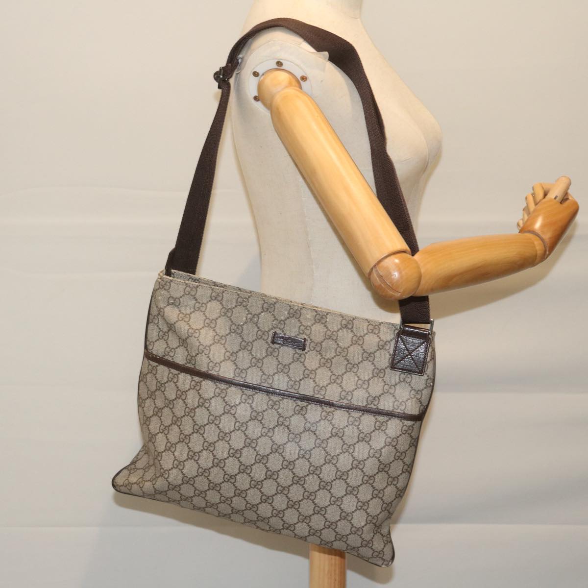 GUCCI GG Supreme Shoulder Bag PVC Leather Beige 141198 59967