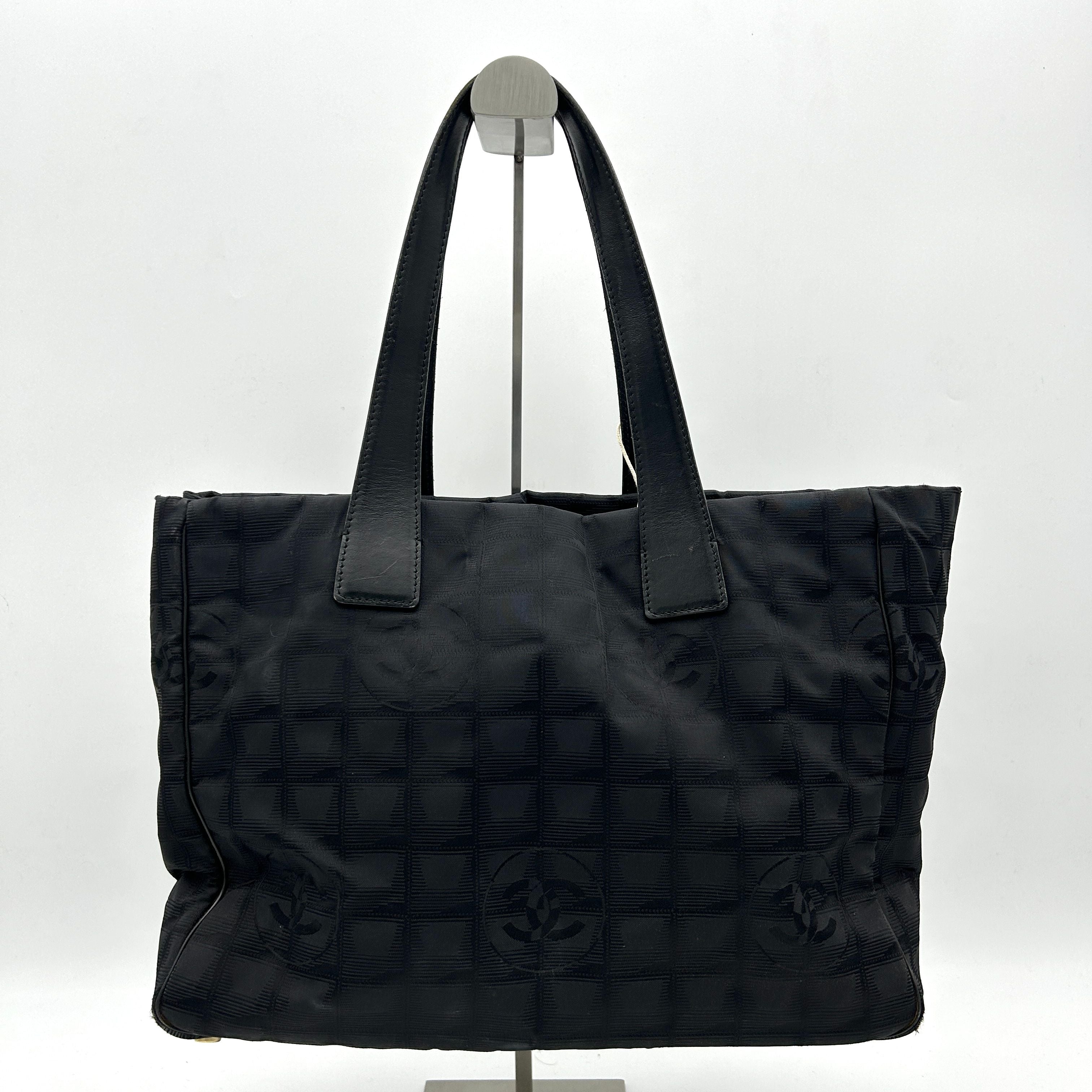 Pre-owned Chanel Tote Bagtravel Line Nylon Black  WD459597