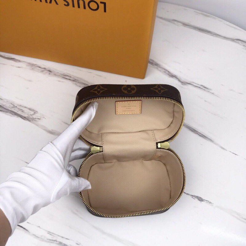 LOV2 Bags - Luxurious Bags  2629