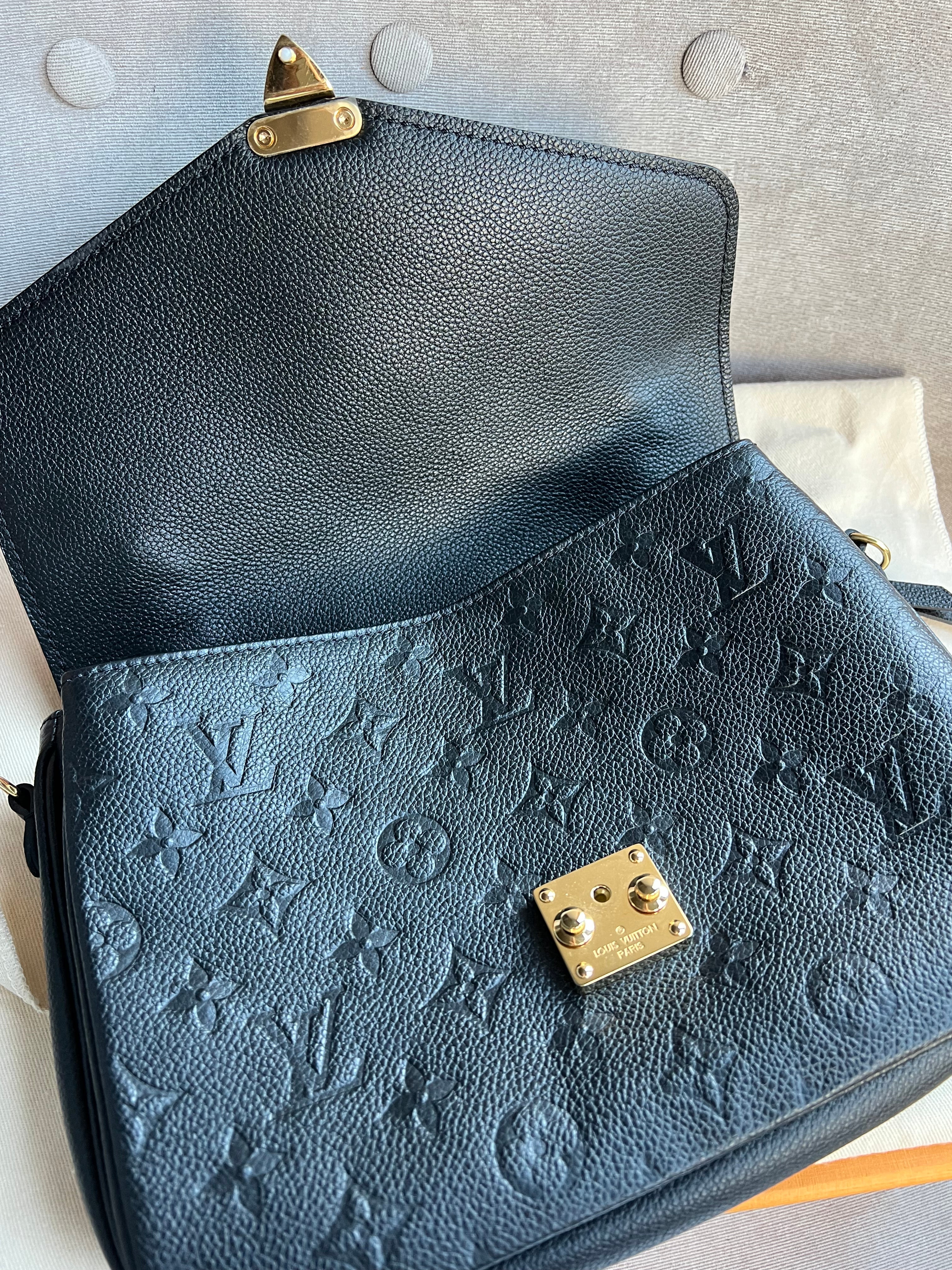 Louis Vuitton Pochette Metis Black Empreinte (RRP £2,110)