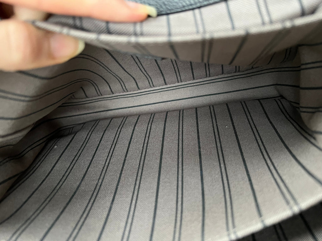 Louis Vuitton Pochette Metis Black Empreinte (RRP £2,110)
