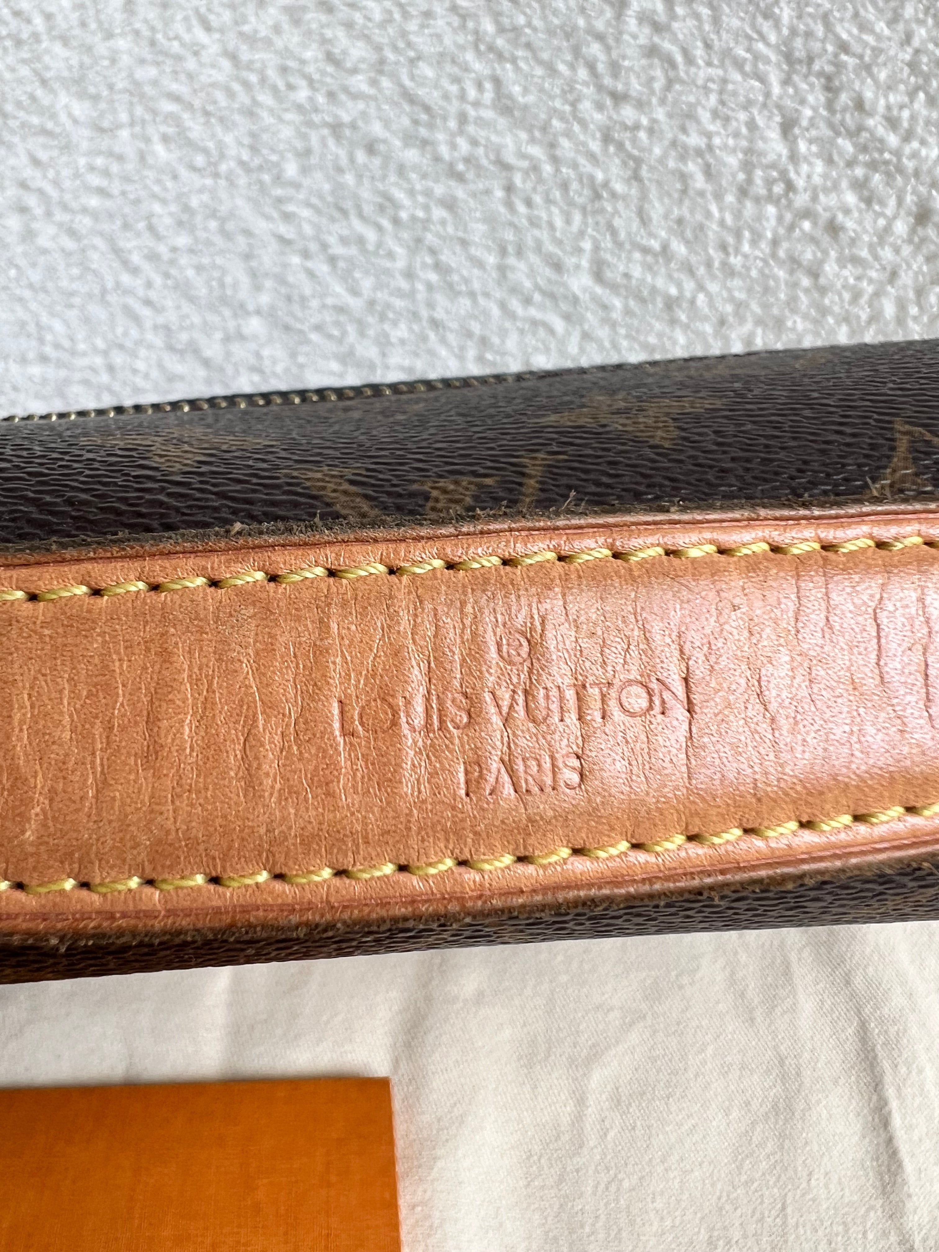 Louis Vuitton Pochette Metis Monogram (RRP £1,970)