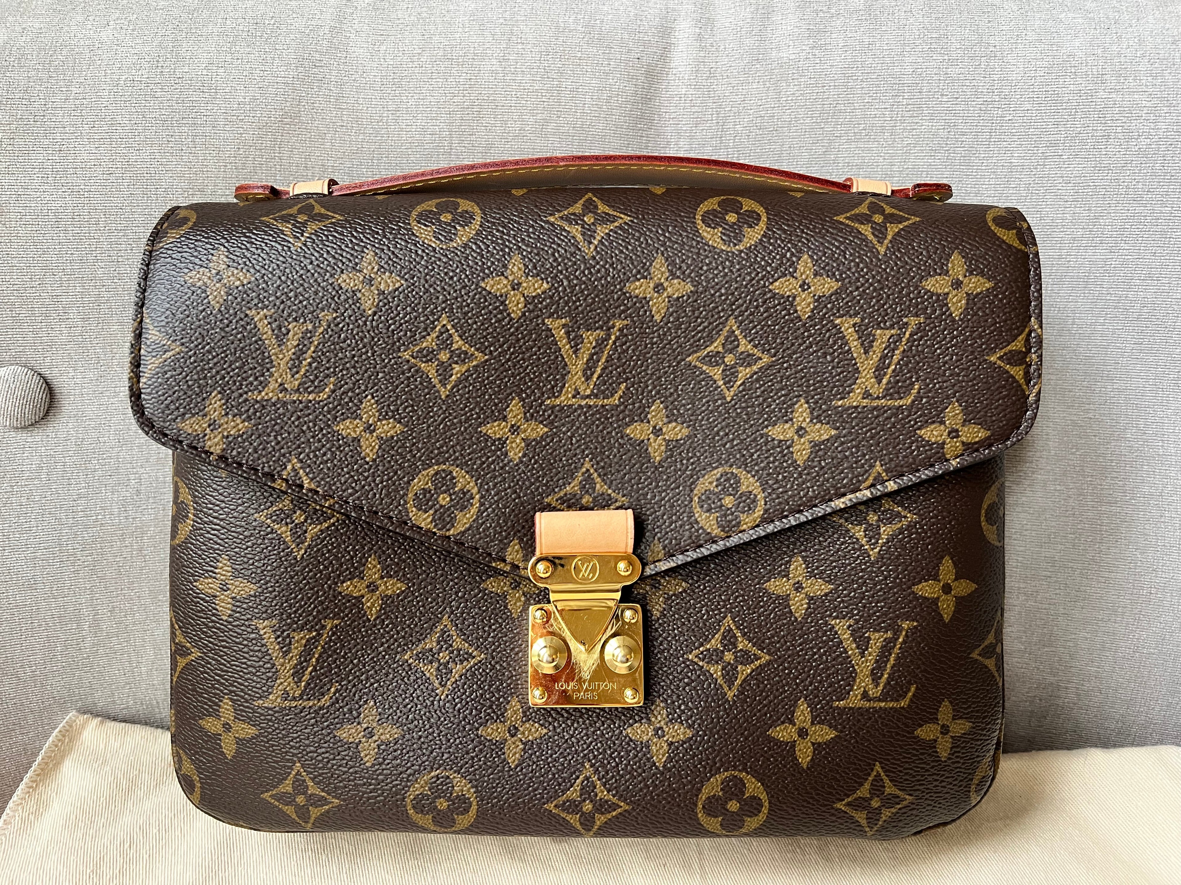 Louis Vuitton Pochette Metis Monogram (RRP £1,970)