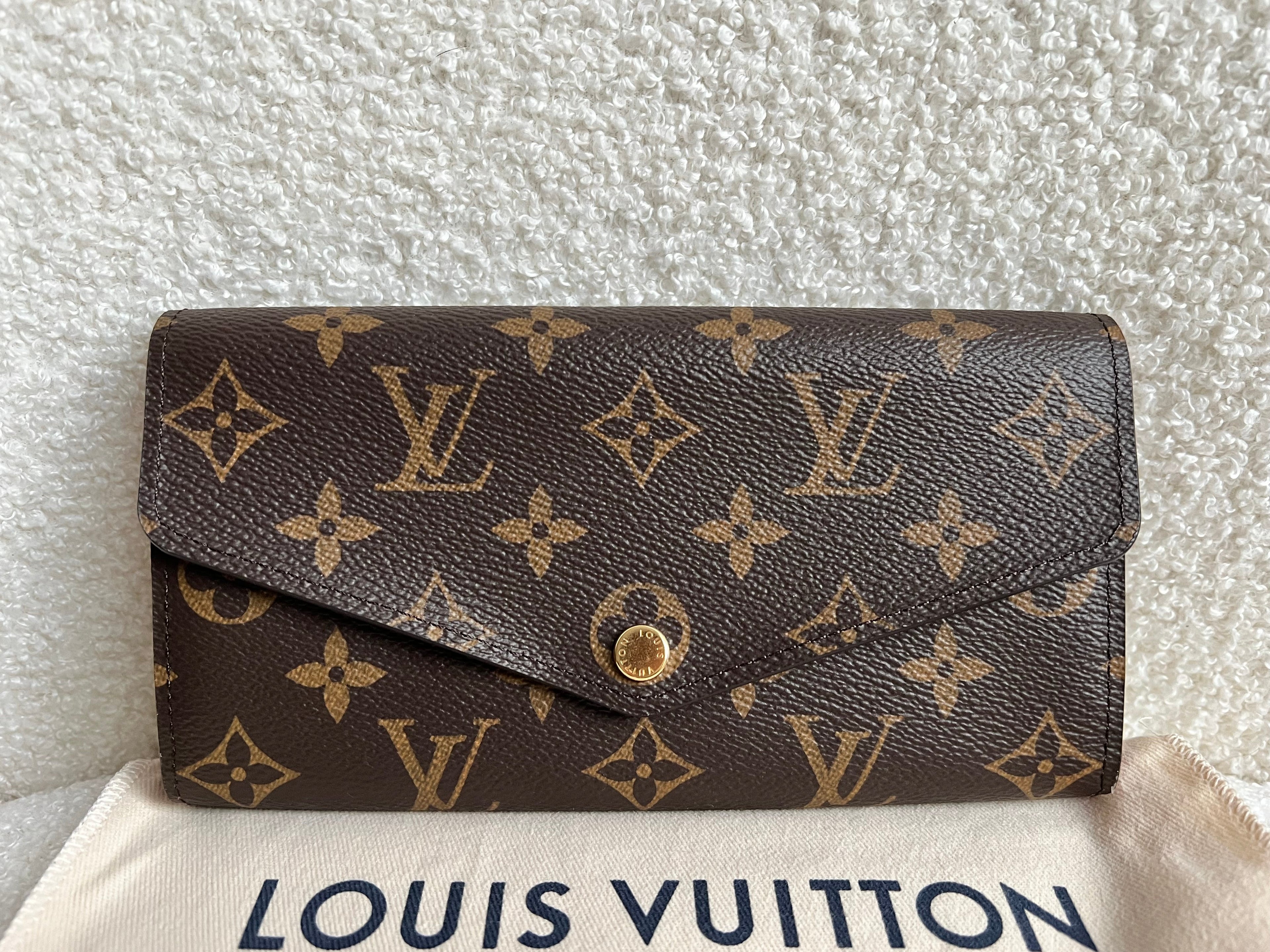 Louis Vuitton Sarah Wallet in Monogram and Fuchsia  (RRP £490)