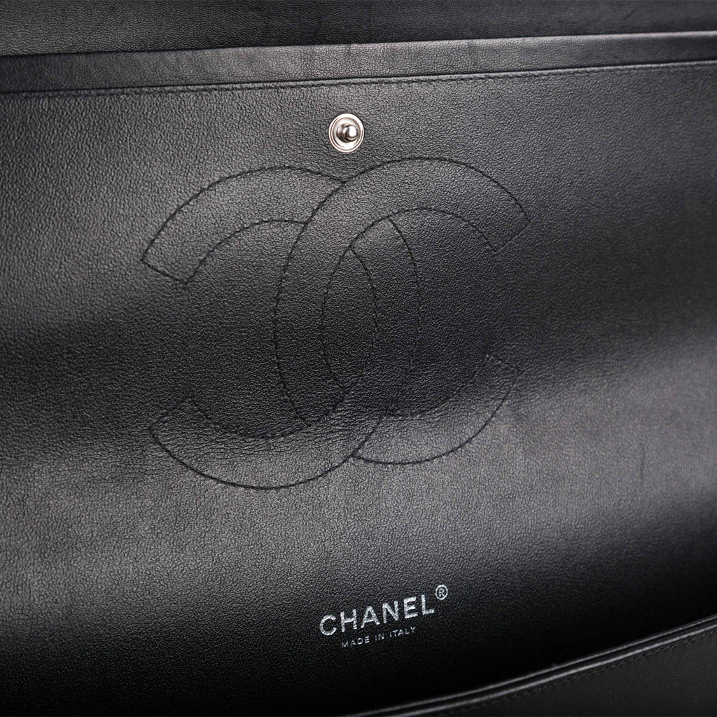 Chanel Classic Flap Maxi - So Black