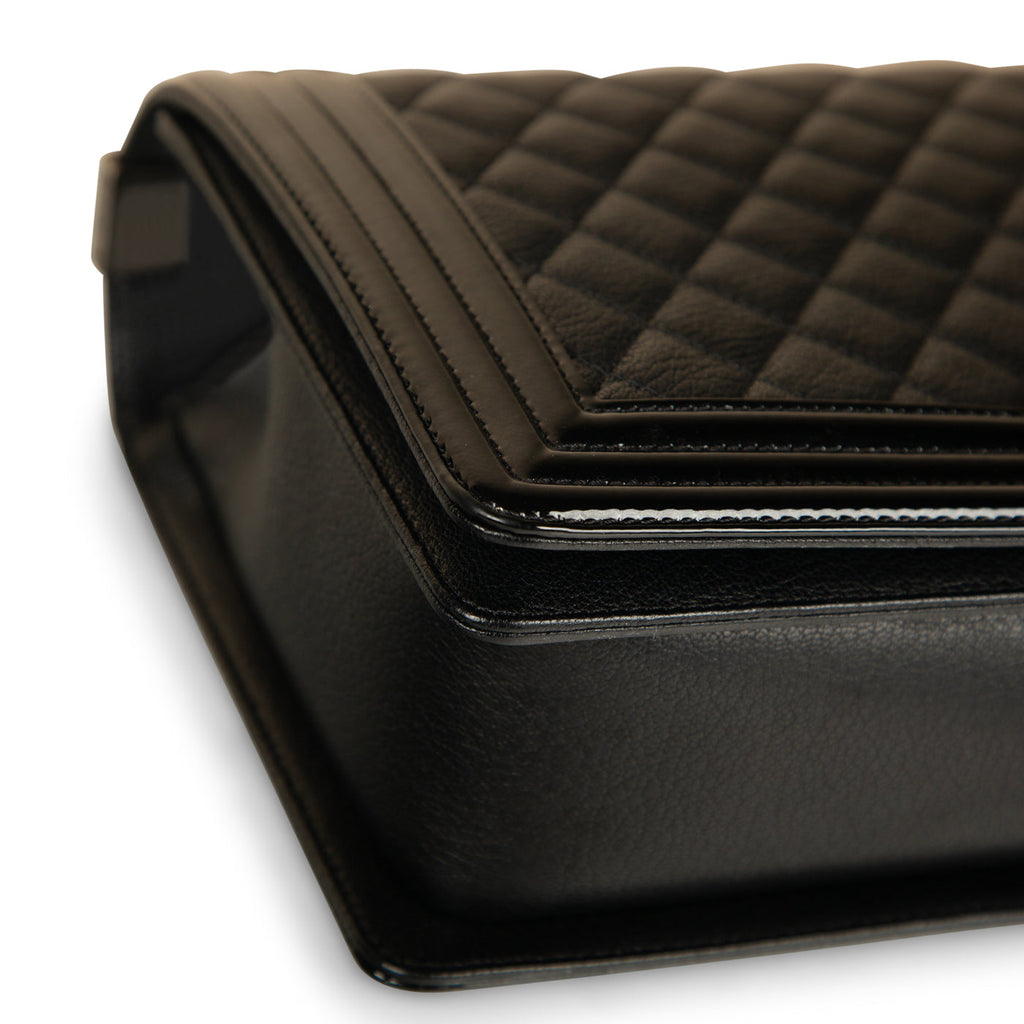 Chanel Boy Bag - New Medium