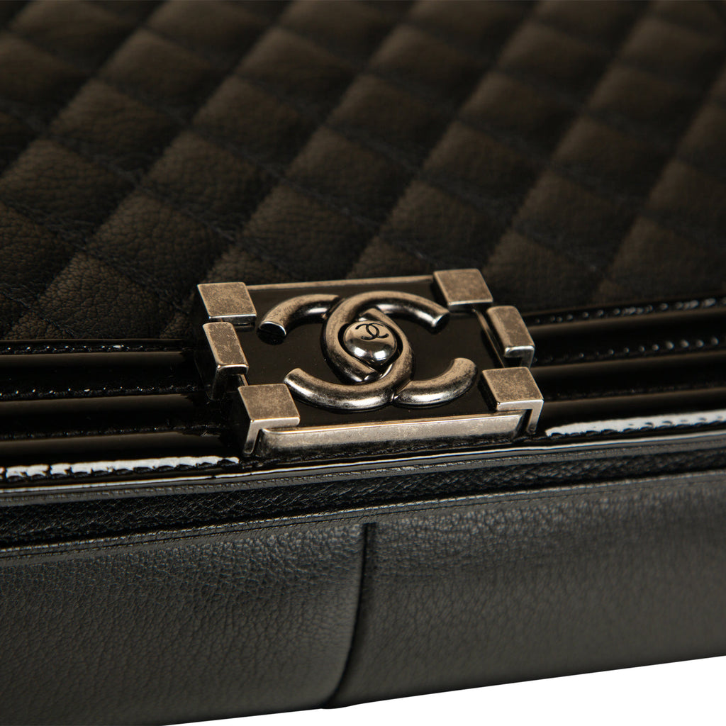 Chanel Boy Bag - New Medium