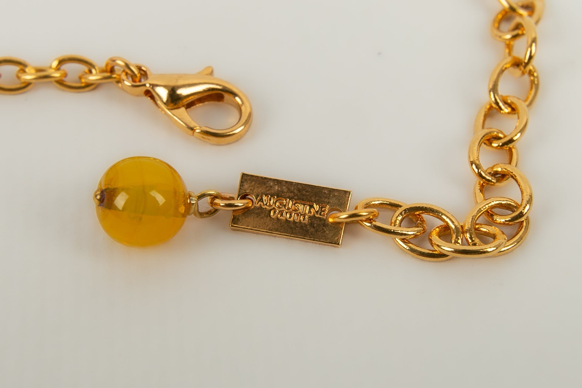 Collier Augustine