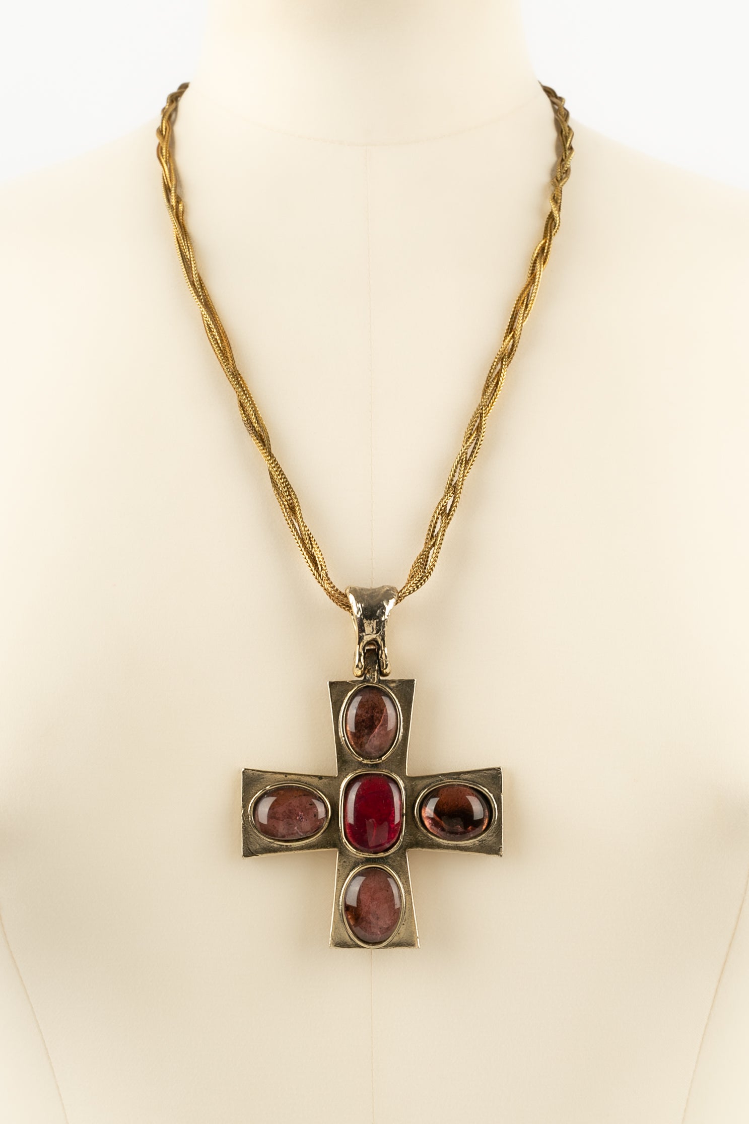 Collier croix Les Paruriers