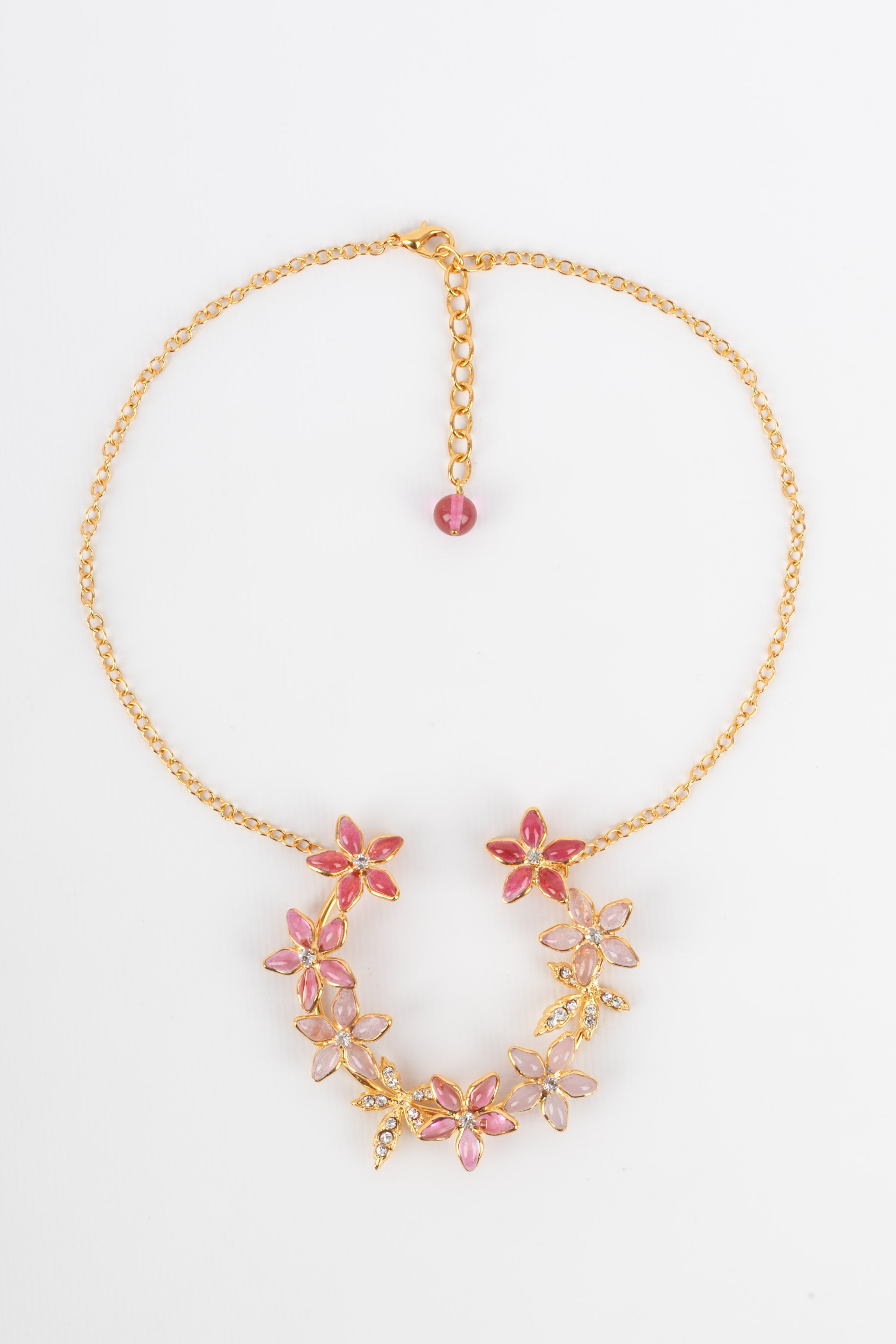 Collier Augustine