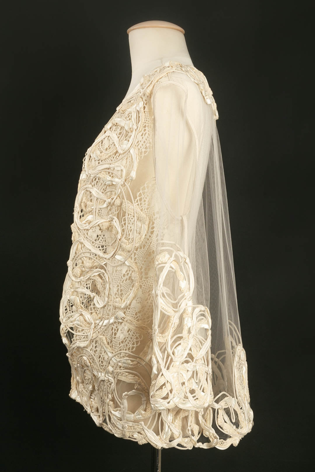 Veste en tulle et dentelle Christian Lacroix
