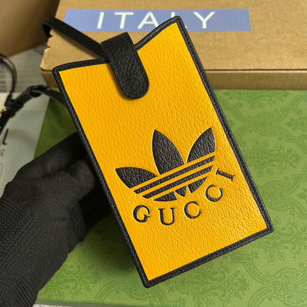 gg x Adidas Phone Case Yellow For Women, Women’s Bags 7.3in/18cm gg‎