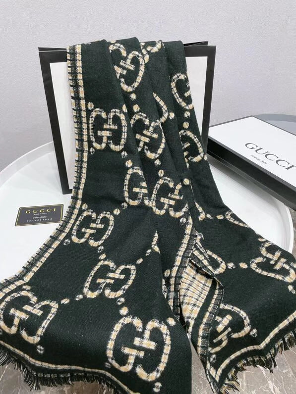 EN - Luxury GCI Scarf 025