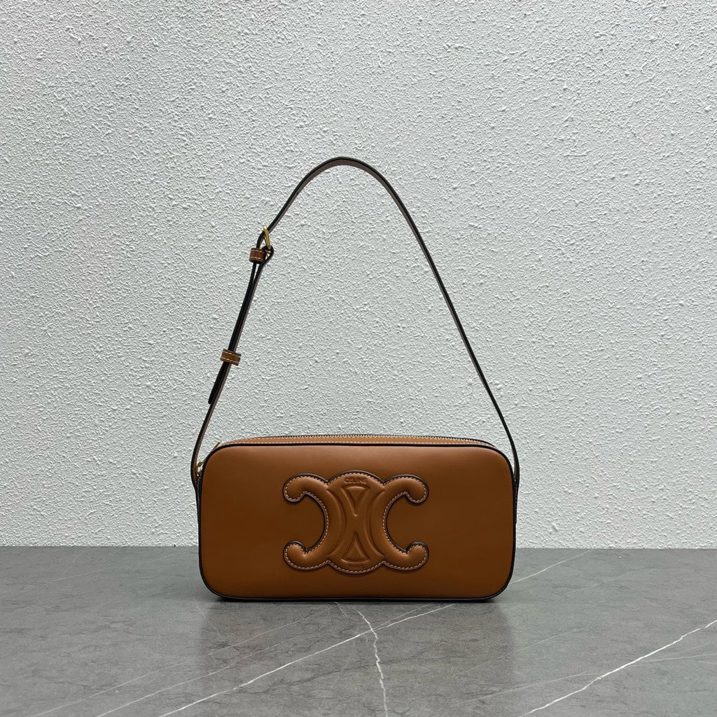 CE Camera Shoulder Bag Cuir Triomphe Brown For Women 10in/26cm 199183DU3.04LU