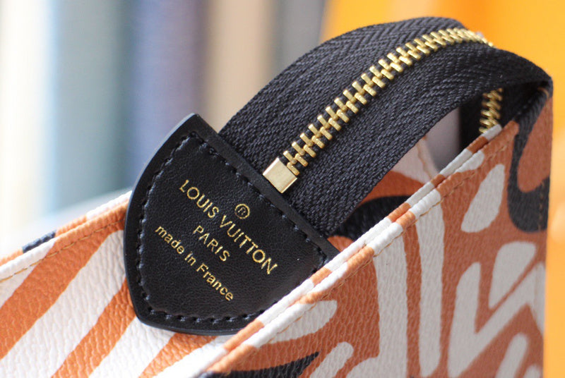 LOV2 Bags - Luxurious Bags  1725