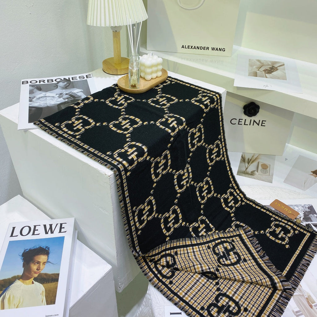 EN - Luxury GCI Scarf 027