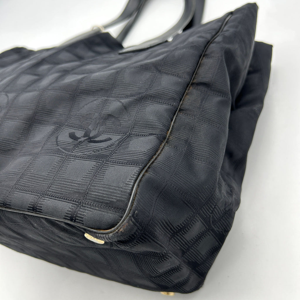 Pre-owned Chanel Tote Bagtravel Line Nylon Black  WD459597