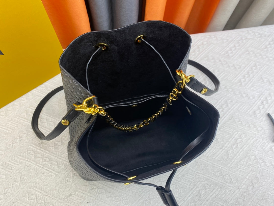 EN - Luxury Bags LUV 873