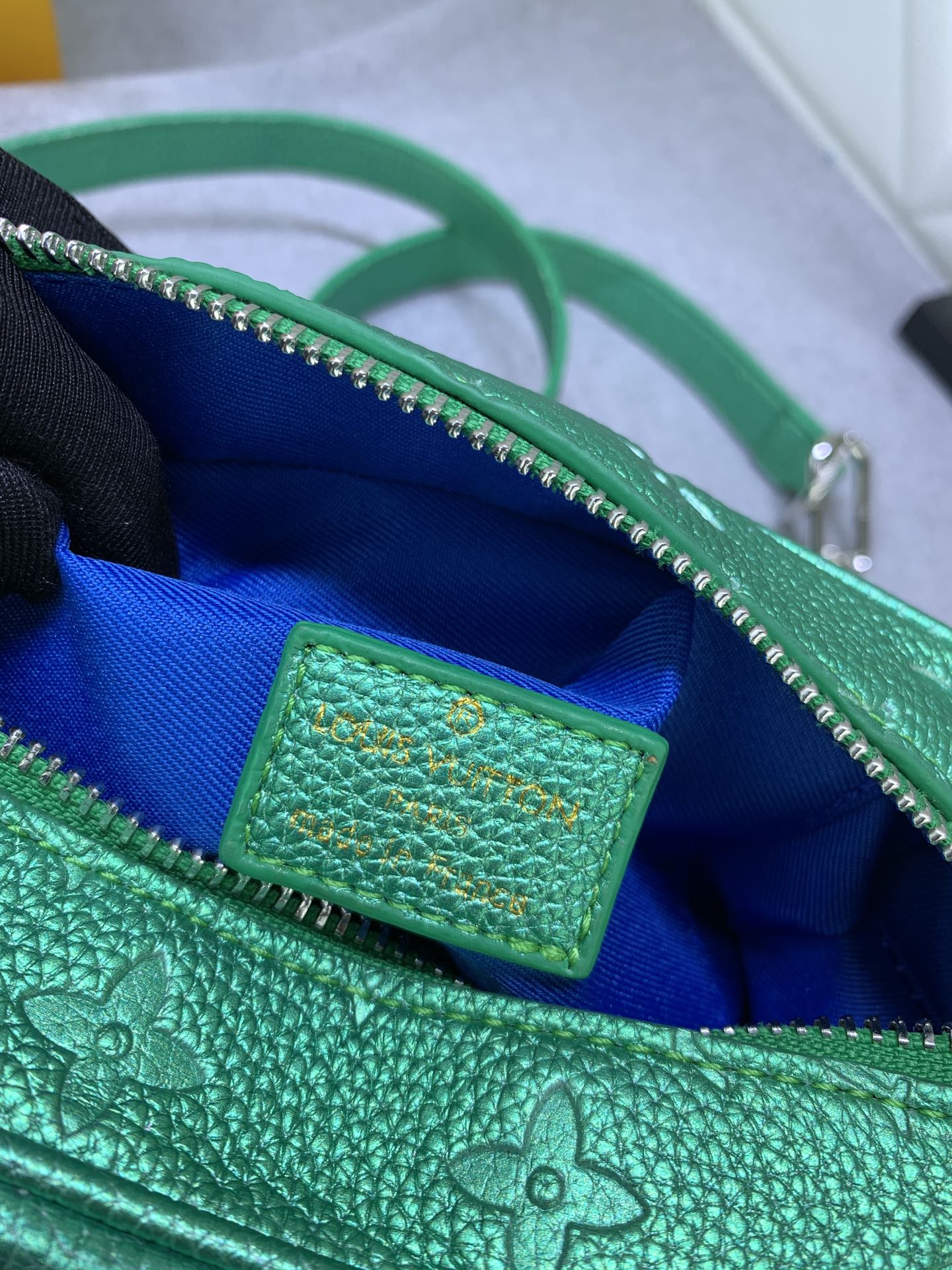 EN - New Bag LUV 644