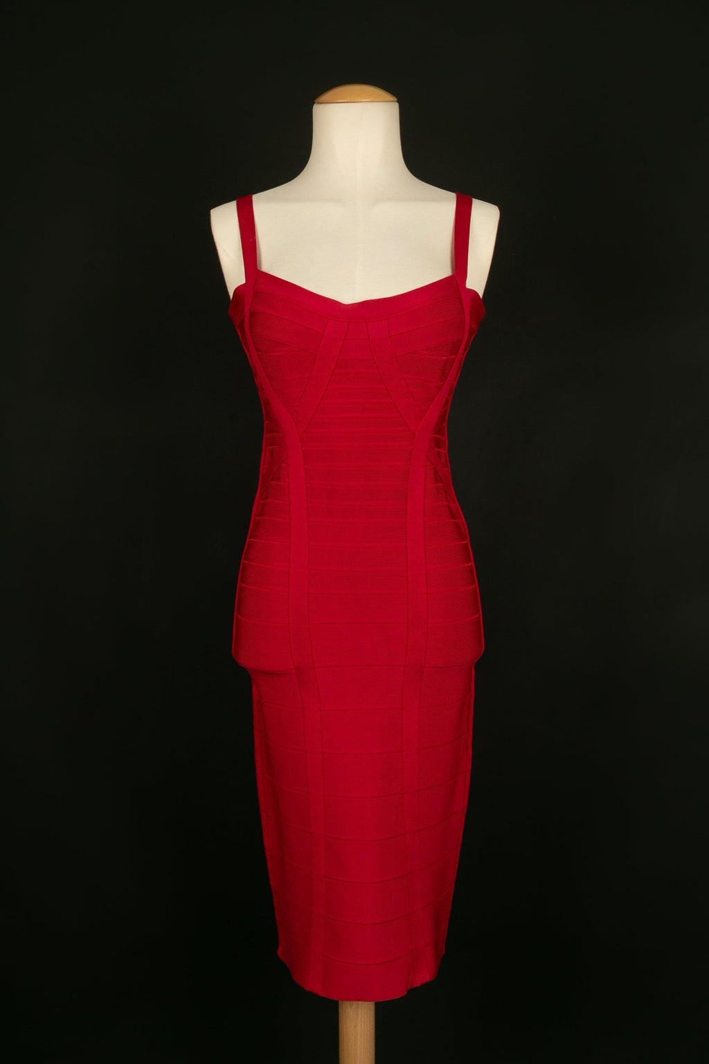 Robe rouge HervÃƒÆ’Ã‚Â© LÃƒÆ’Ã‚Â©ger