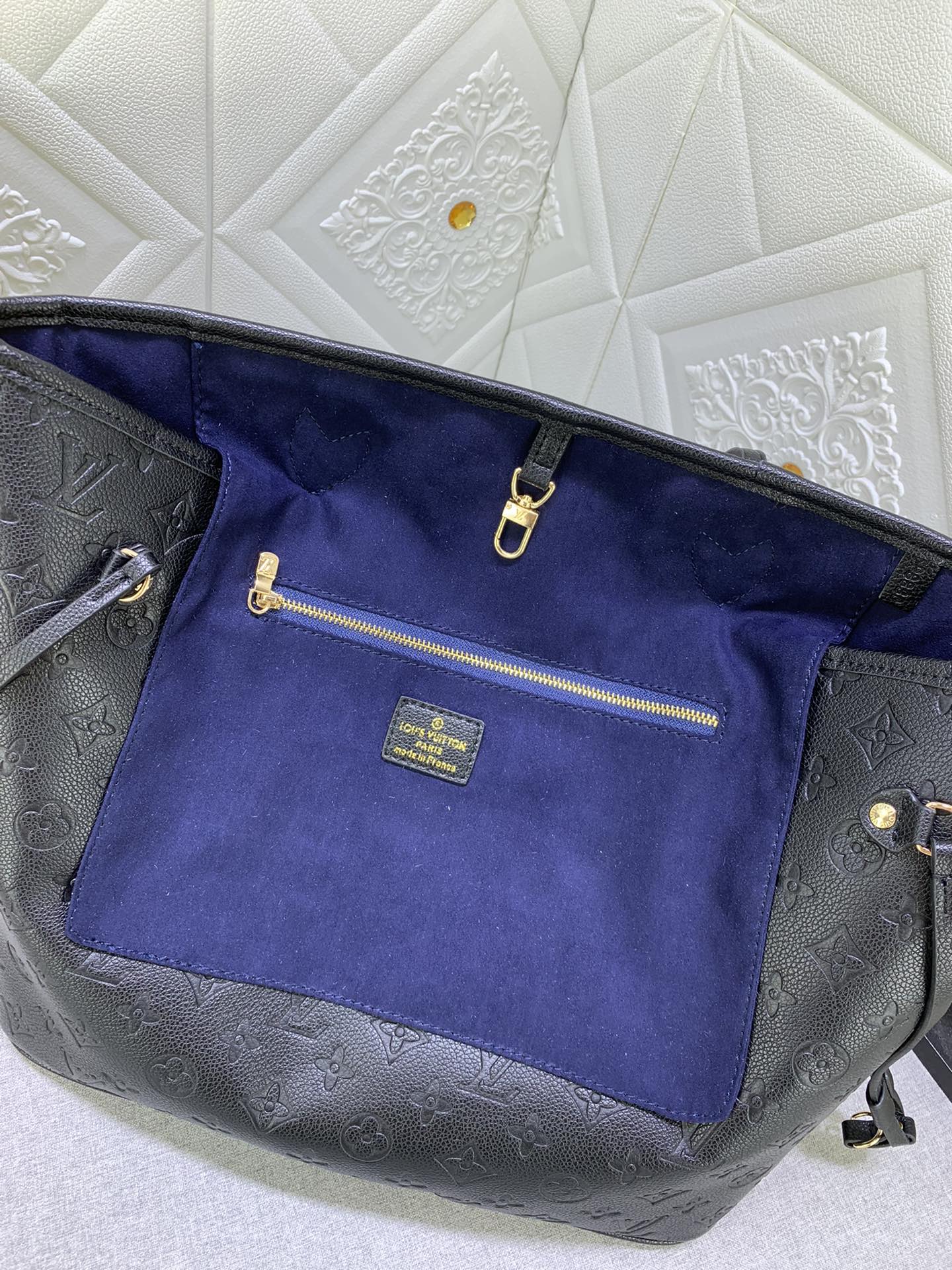 EN - Luxury Bags LUV 859