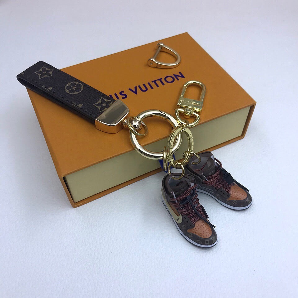 EN - Lux Keychains LUV 009