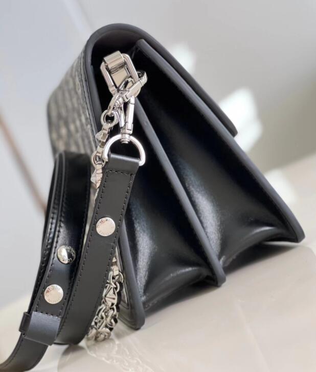SAMC - LOV Bags - 1438